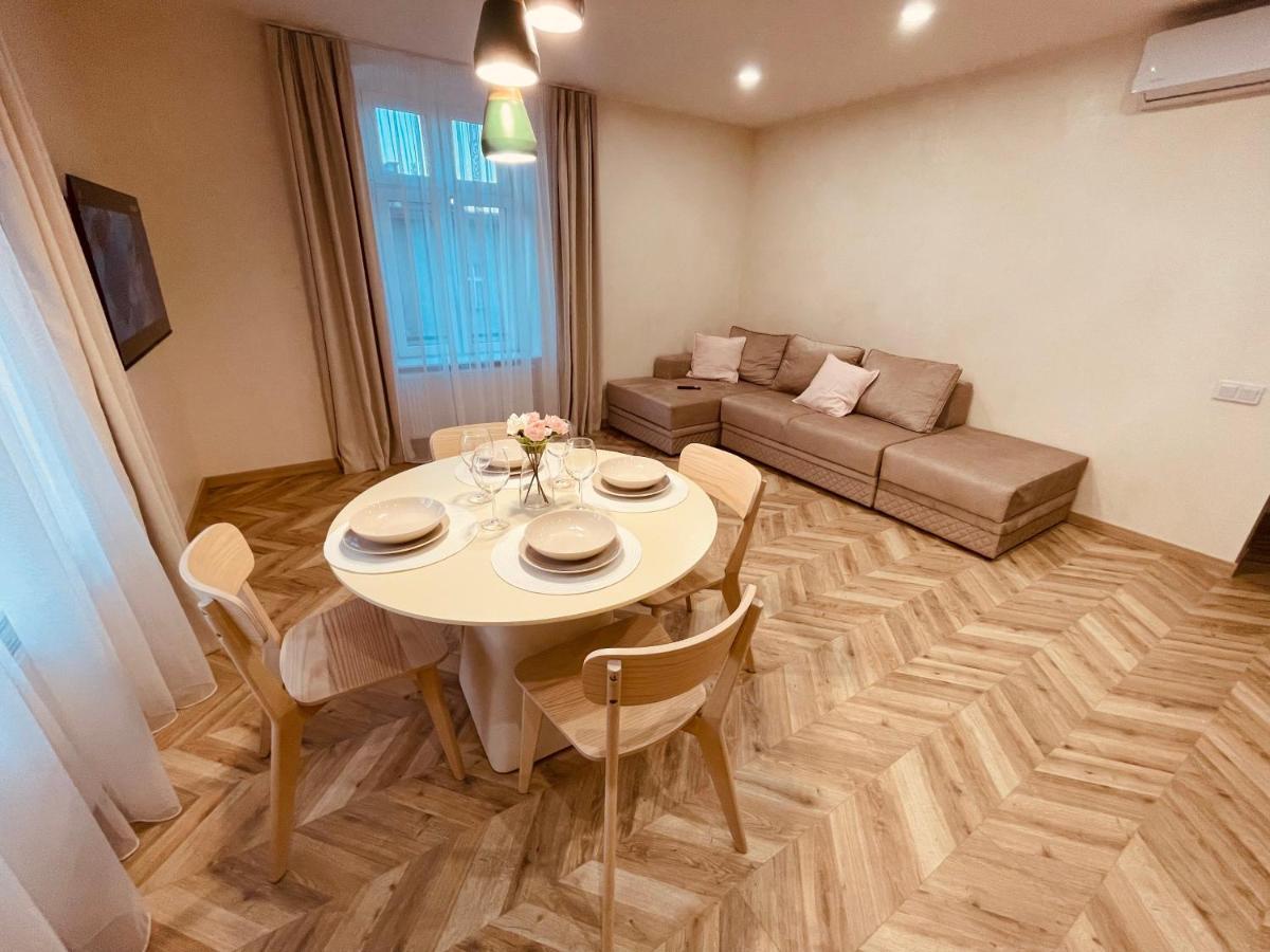 Kobiela Apartments Family Delux Ktw City Center 卡托维兹 外观 照片